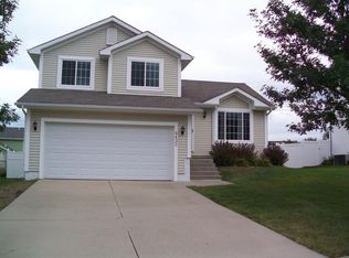 4432 Wistful Vista Dr, West Des Moines, IA 50265