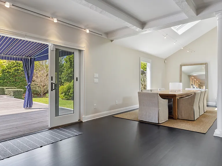 1 Sally Ct — Photo 11