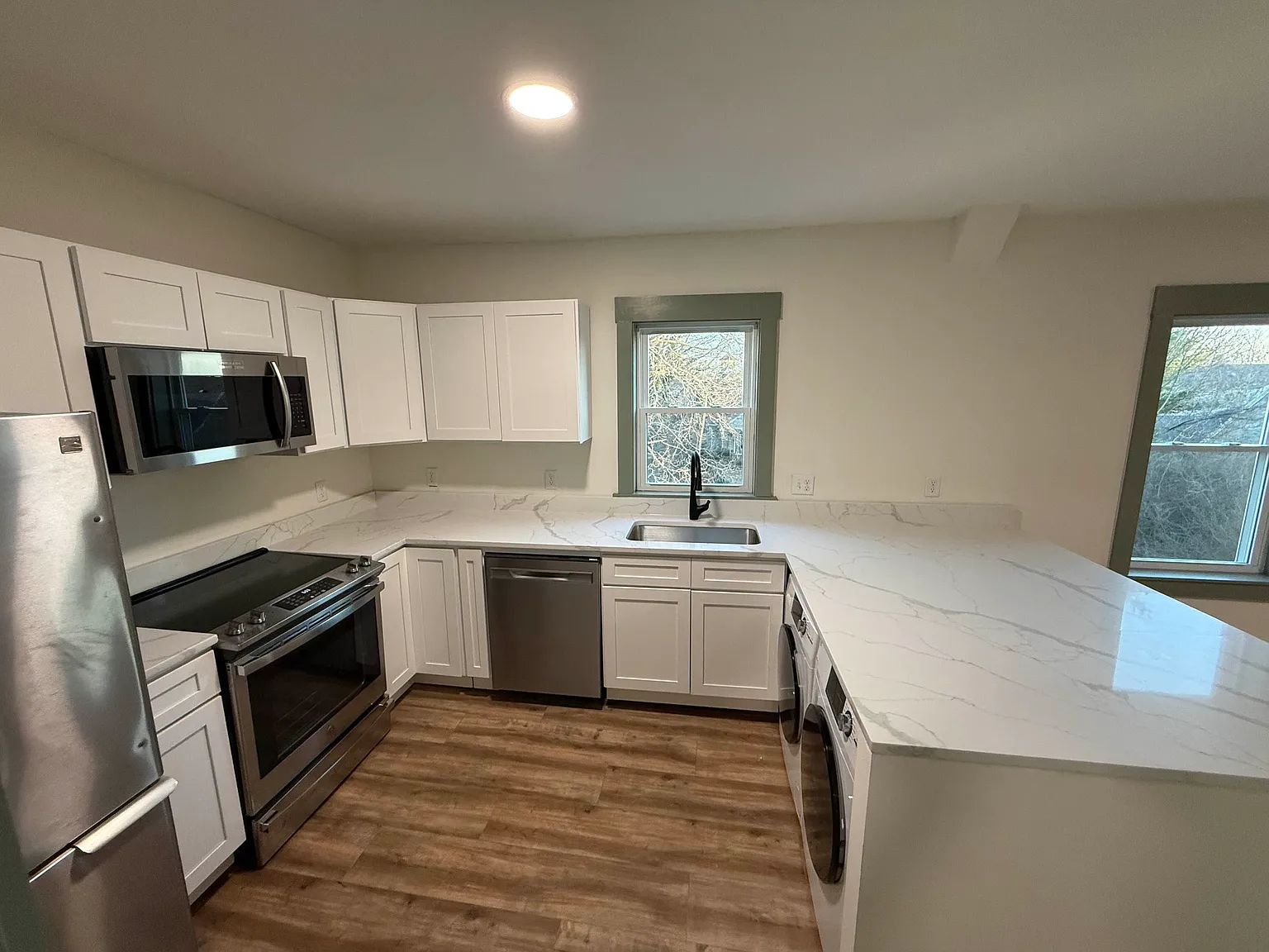 142 Bradford St — Photo 3