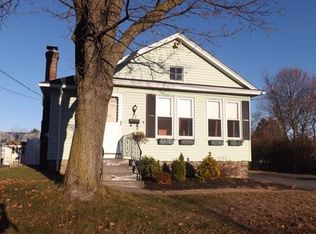 26 Dixfield Rd, Worcester, MA 01606