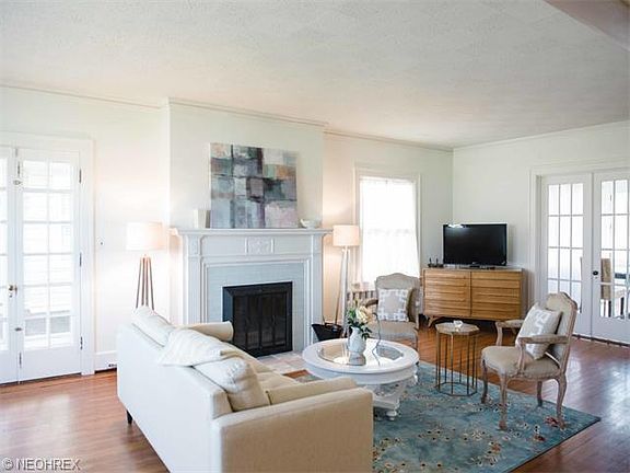 3rd image of 14611 Lake Ave