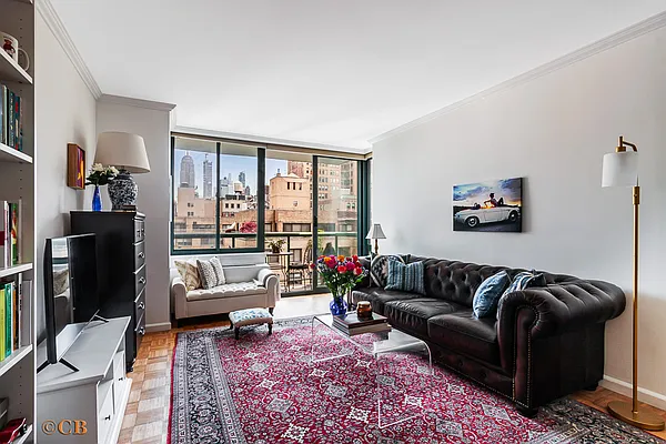 Rented by AVENUE 8 INC | media 1