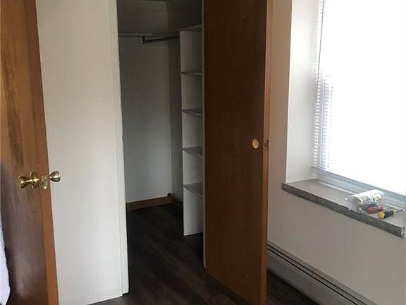 4th image of 119 W Crooked Hill Rd APT 104
