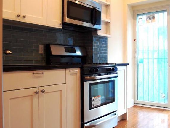 2nd image of 404 Marion St #1