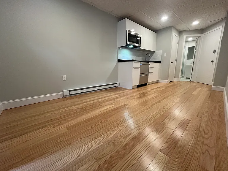 The Blackstone on Beacon — Photo 14