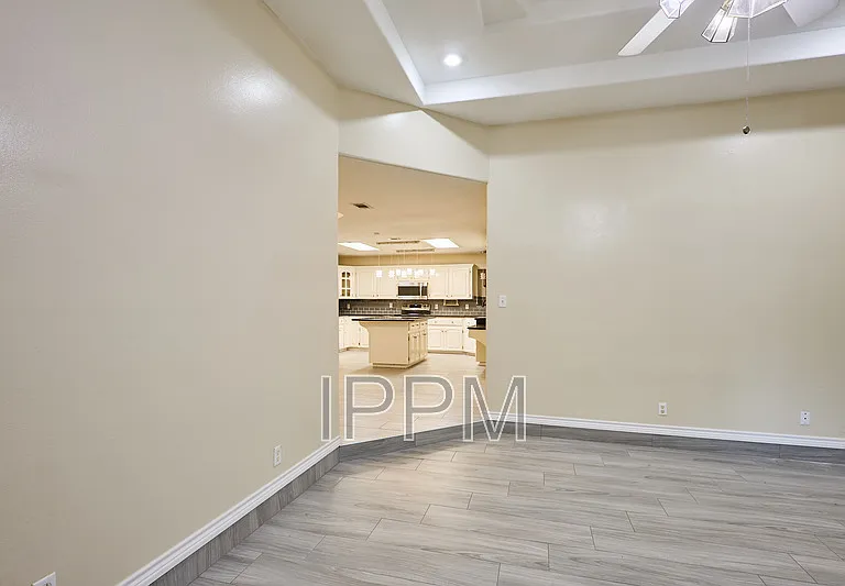 2609 Thomas Ln — Photo 8