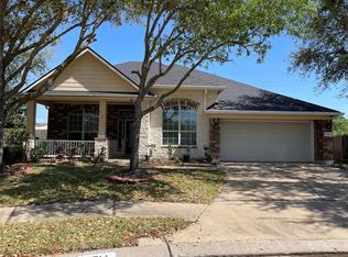 10714 Barker Lake Ct, Cypress, TX 77433