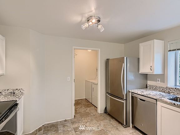 4th image of 21210 48th Ave W