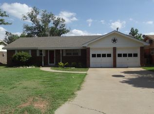 2903 W 17th St, Plainview, TX 79072
