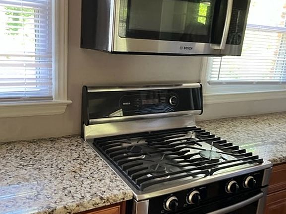 2nd image of 1502 Lafayette Ct