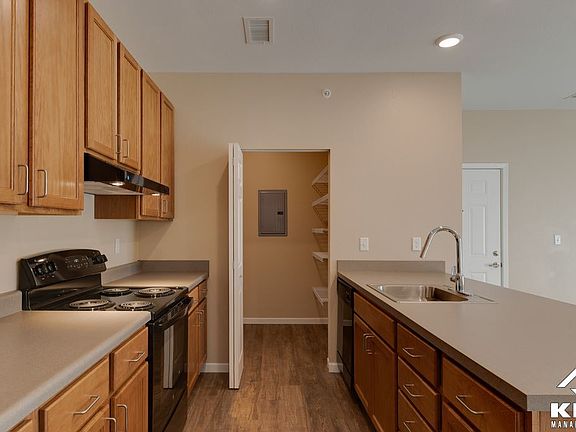 5th image of 1801 Lyman Ave #9122739