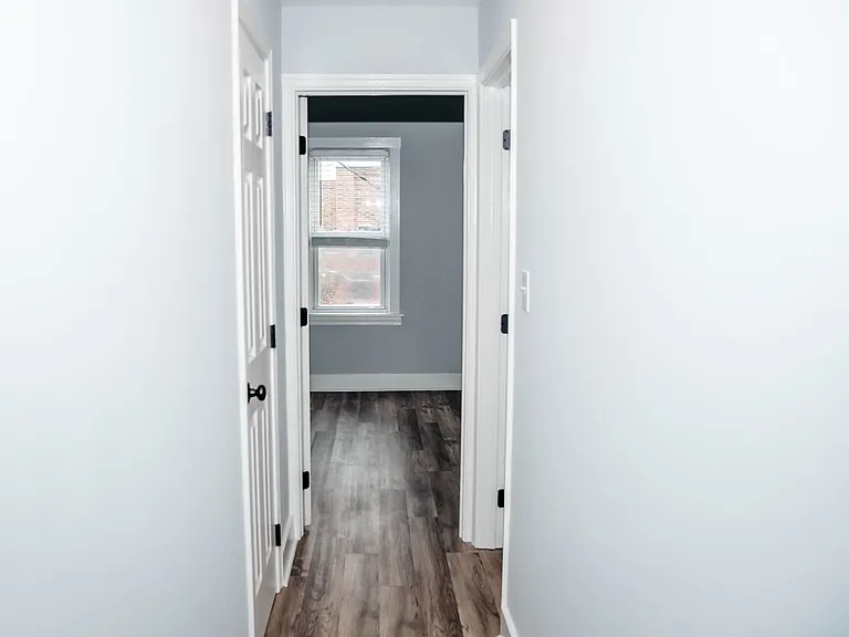 510 E Fulton St — Photo 11