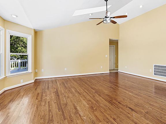 4th image of 116 Pucketts Cove Rd
