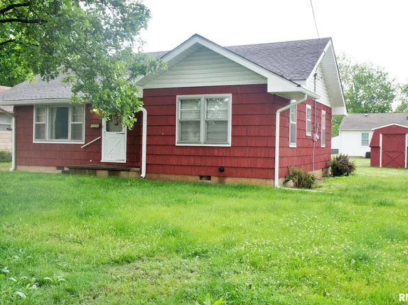 103 Oak Ln, Metropolis, IL 62960