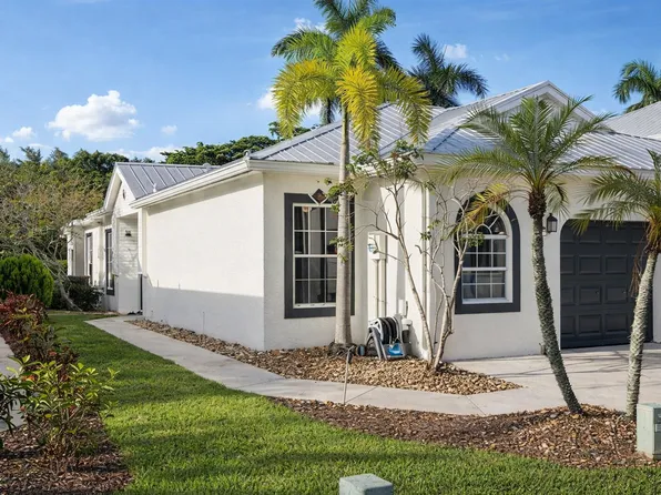 10709 Pelican Dr, Wellington, FL 33414