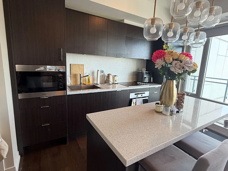 21 Widmer St #3706 — Photo 11