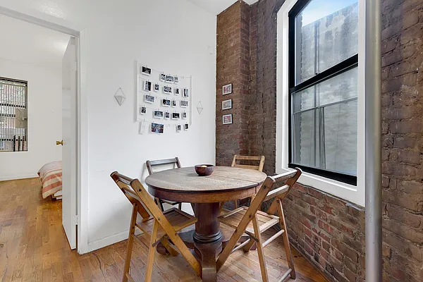 Rented by Cooper & Cooper Real Estate | media 49