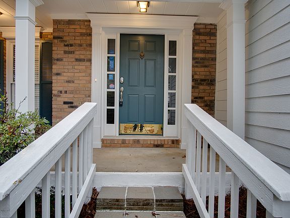 4th image of 4765 Tanners Spring Dr