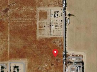 1095 65th St W, Rosamond, CA 93560