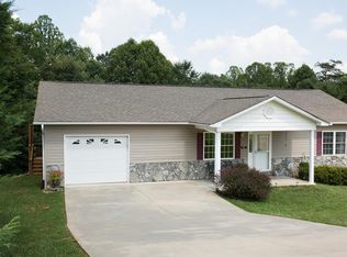 25 Whispering Ridge Dr, Marion, NC 28752