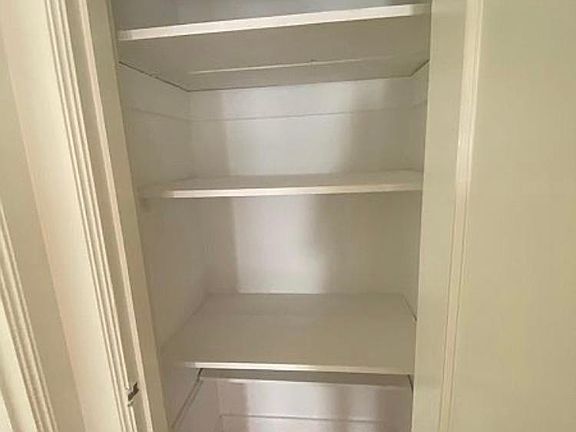 3rd image of 3565 Fillmore St APT 206