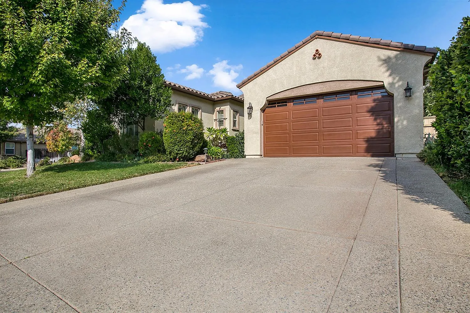 9001 Virginia Fife Way photo 1