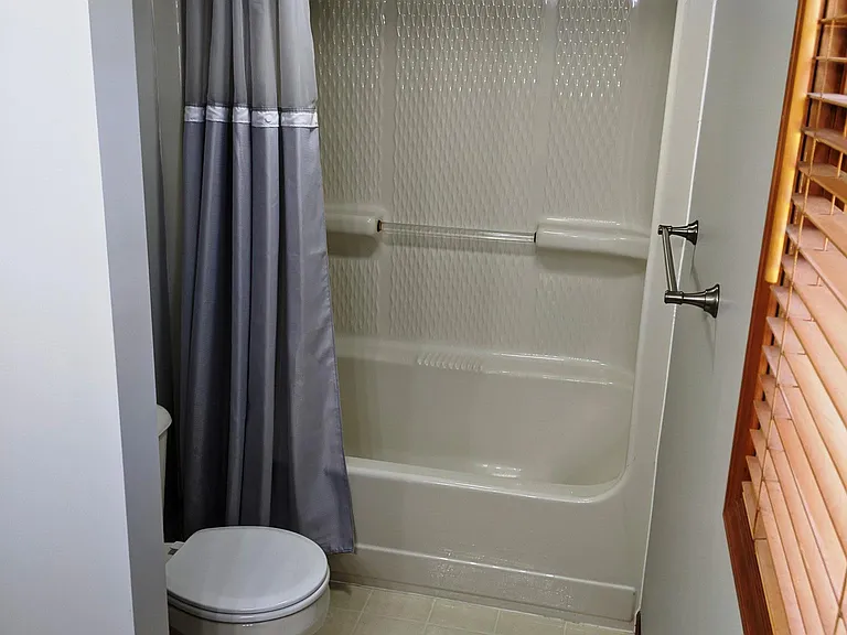 7692 Beachway Dr — Photo 9