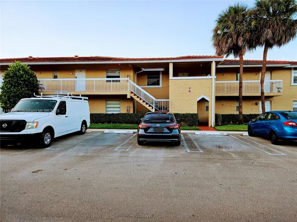 10137 Twin Lakes Dr #2, Coral Springs, FL 33071