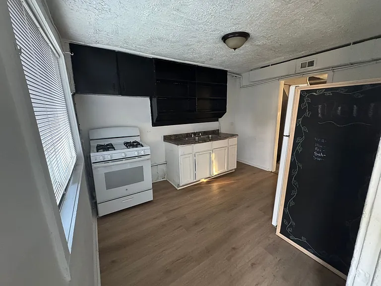33578 Berville Ct — Photo 6