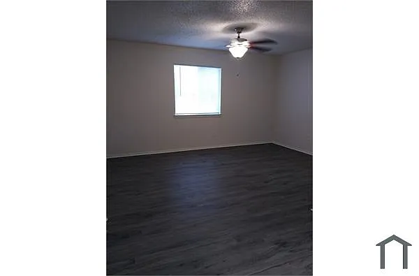 Building Photo - 7600 Wood Hollow Dr #124