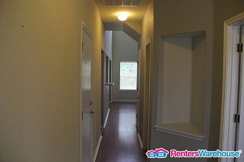 2nd image of 2101 Northview Dr