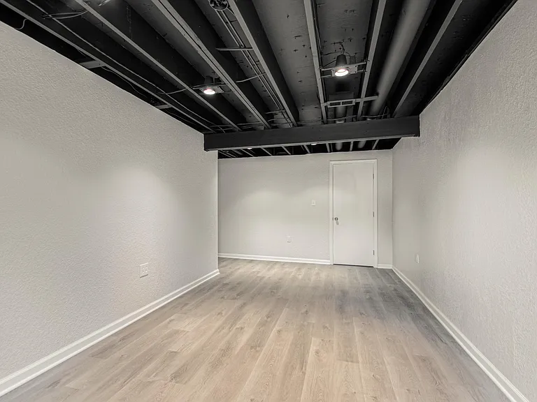 1305 La Chateau Dr — Photo 17
