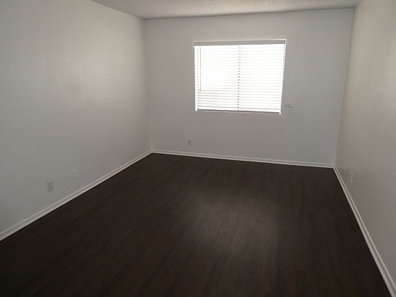 4th image of 542 N Normandie Ave APT 201
