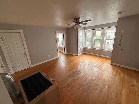 4th image of 139 Pitman St #1R