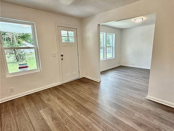 4th image of 6019 Anderson Rd