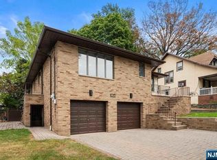 1015 Linden Ave, Ridgefield, NJ 07657