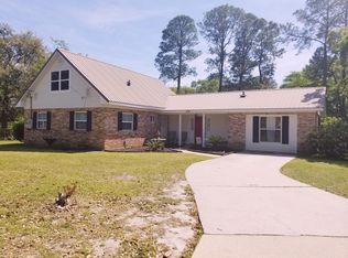 2810 Clairmont Ave, Pascagoula, MS 39567