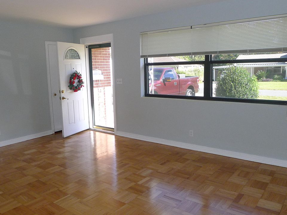 1st image of 1824 Cedar River Dr