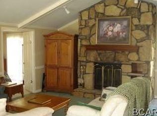 581 Lagoon Oaks Dr, Panama City Beach, FL 32408