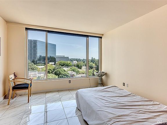 5th image of 177 107th Ave NE APT 910
