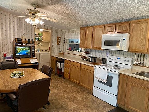3rd image of 9350 NW 133rd Ln