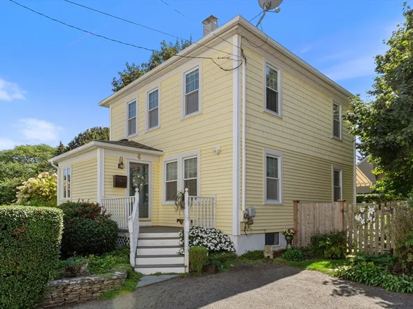 4 School St, Newburyport, MA 01950