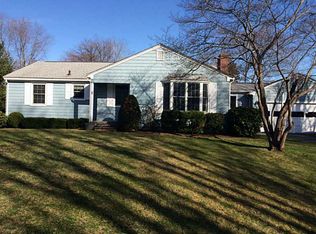 2 Carlton St, Barrington, RI 02806