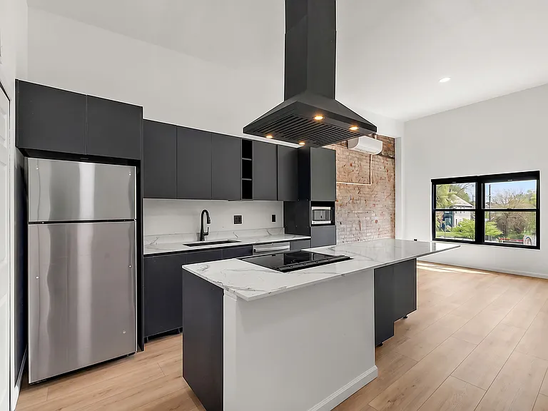 9301 Oakland Ave — Photo 19