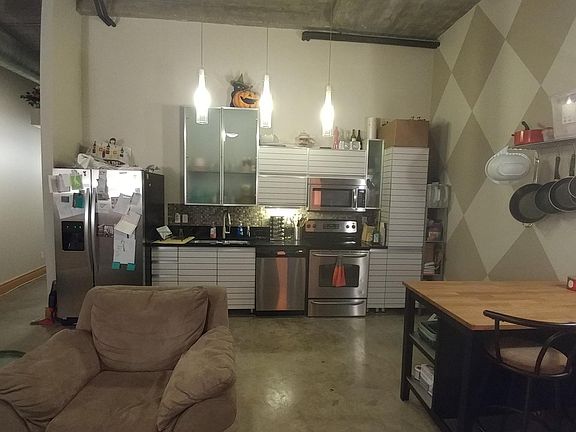 3rd image of 411 N 22nd St Unit 403