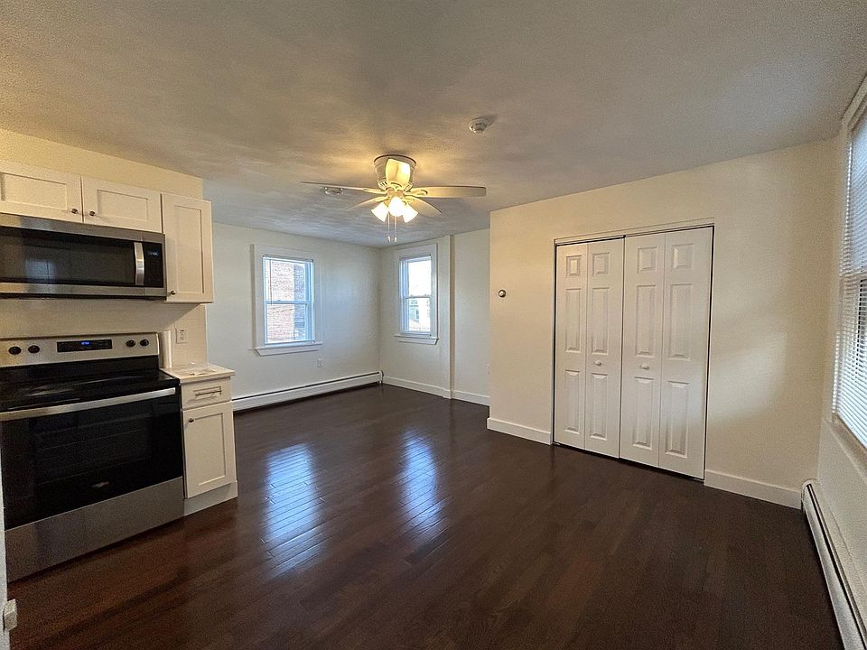 1st image of 145 Highland Ave APT 3