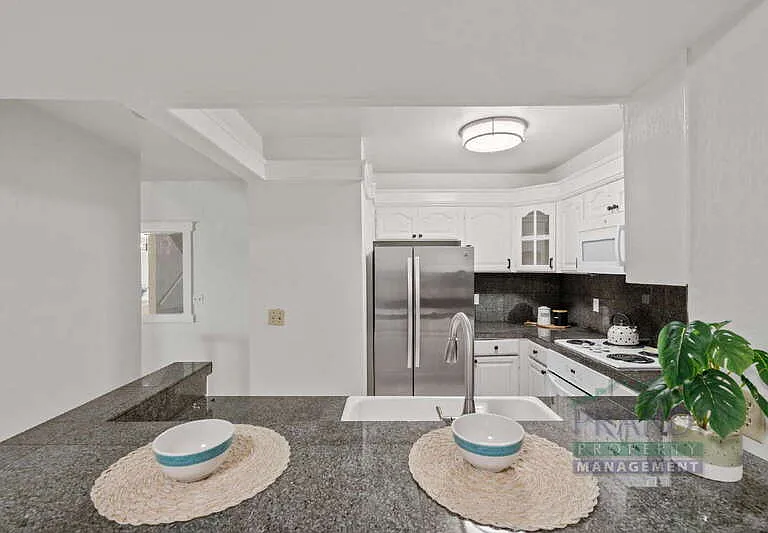 181 Professional Center Pkwy — Photo 10
