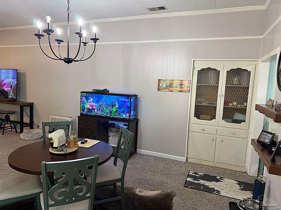 5th image of 413 Wiggins Rd