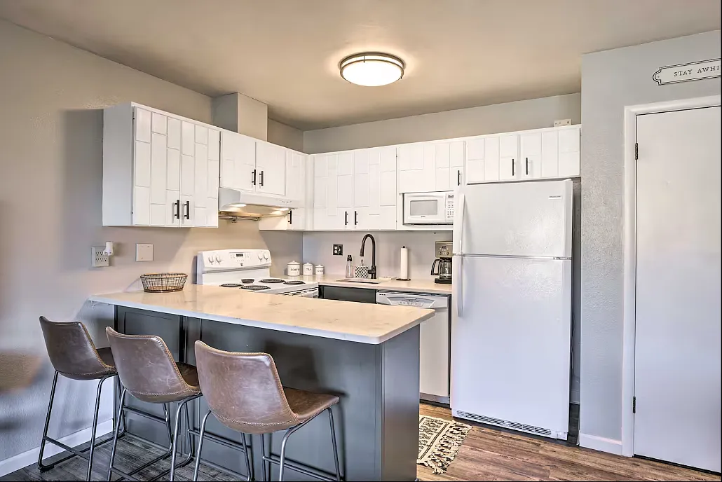 1 bed, 550 sqft, $2,200 — Photo 2