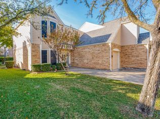 213 Cimarron Trl APT 6, Irving, TX 75063